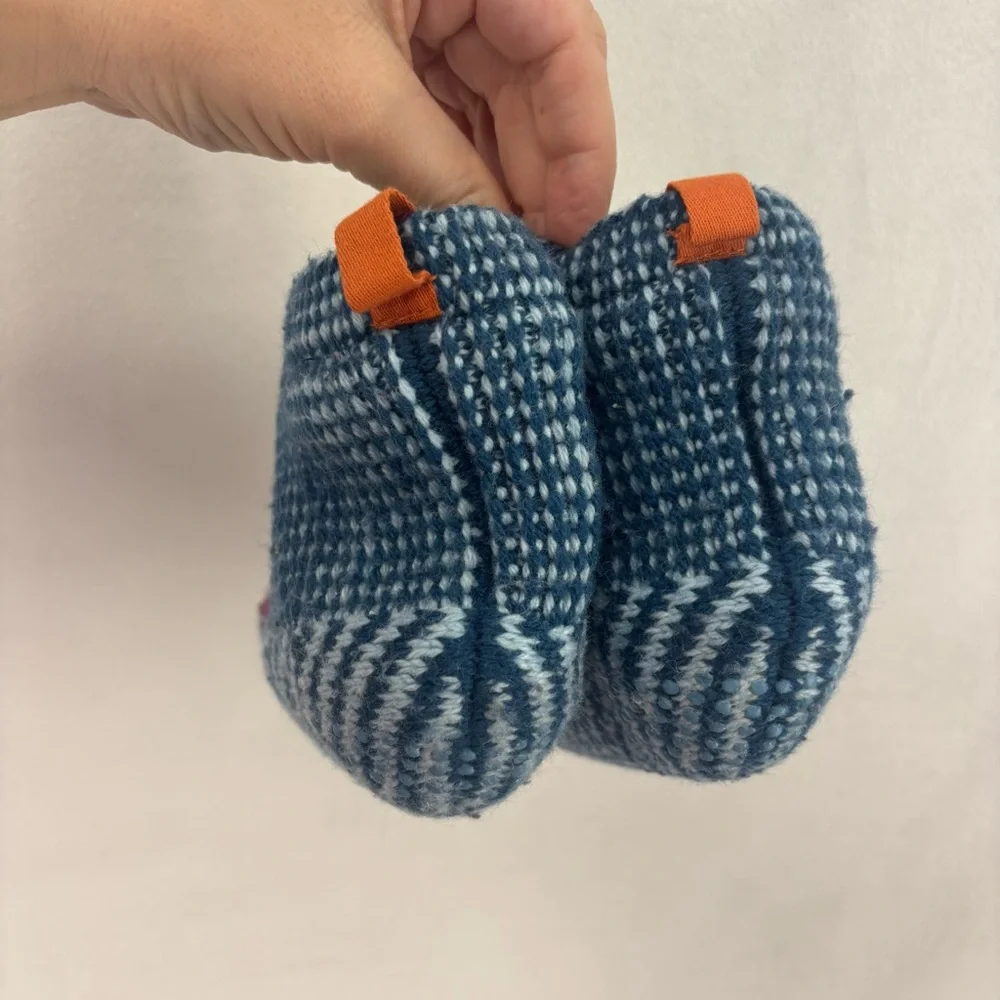 Bombas Kids Slipper Socks Youth Size 1 5 Blue Red Gripper Cozy Knit